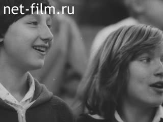 Newsreel Soviet Sport №10-1981 Towards Winter Games. Meeting with Amilcar. Parade graces. (1981)