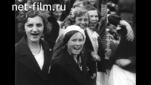 Кинохроника Празднование 1-го Мая на Красной площади в Москве. (1937)