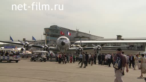 Footage Cosmonautics. Moon-faced Paris. (2013)