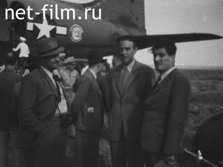 Footage US Ambassador to the USSR A. Harriman at the American military airfield near Poltava. (1944)
