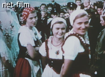Footage Nazi ceremonies and torchlight processions in Bavaria and Berlin. (1934-1938)