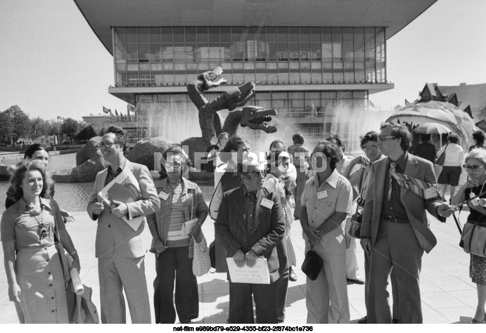 Выставка "60 лет советского кино" в Москве