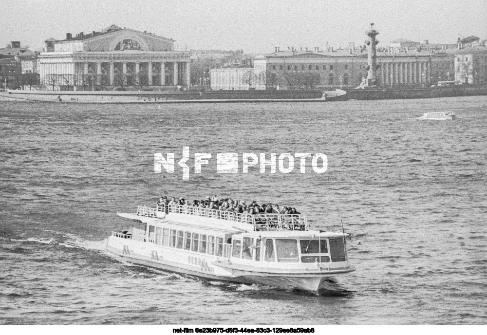 Водный транспорт в Ленинграде