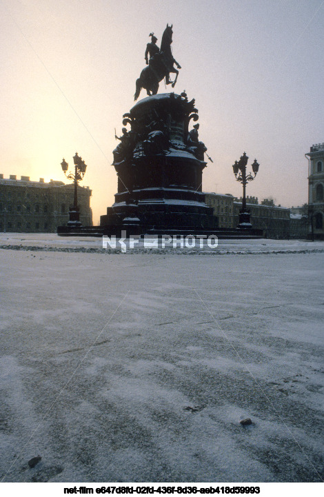 Памятник Николаю I в Ленинграде