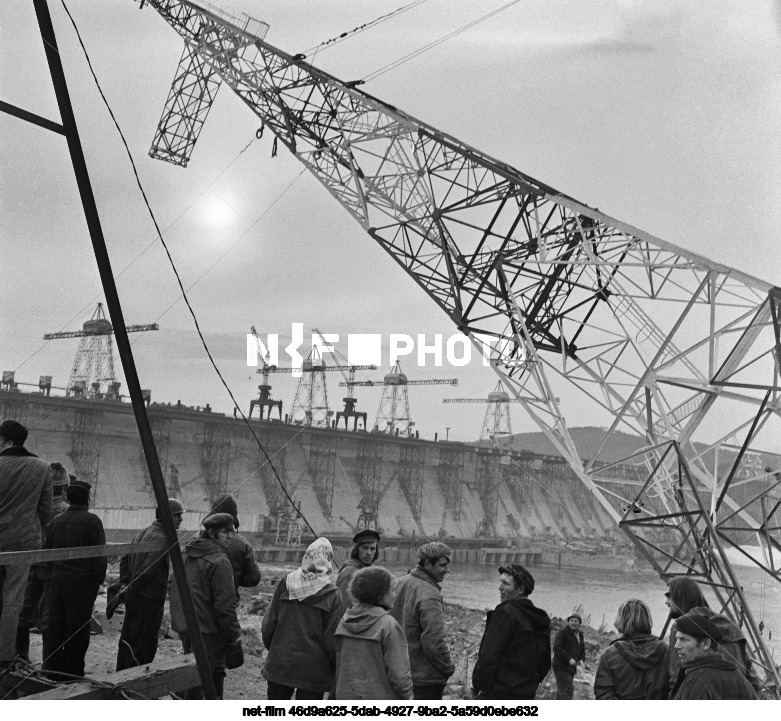 Строительство Усть-Илимской ГЭС в Иркутской области