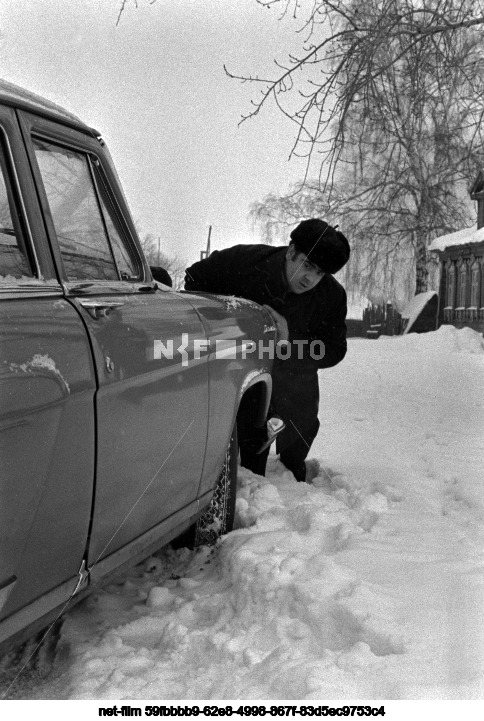 Тяжелоатлет В.И. Алексеев