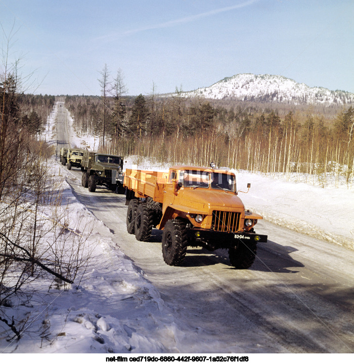 Грузовой автомобиль Урал-375