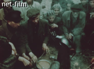 Кинохроника Освобожденные узники Бухенвальда. (1945.04)