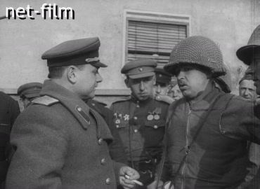 Кинохроника Встреча на Эльбе. (1945.04)