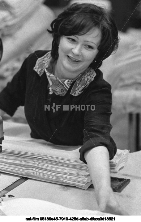 Seamstress-motorist V. Kozyreva