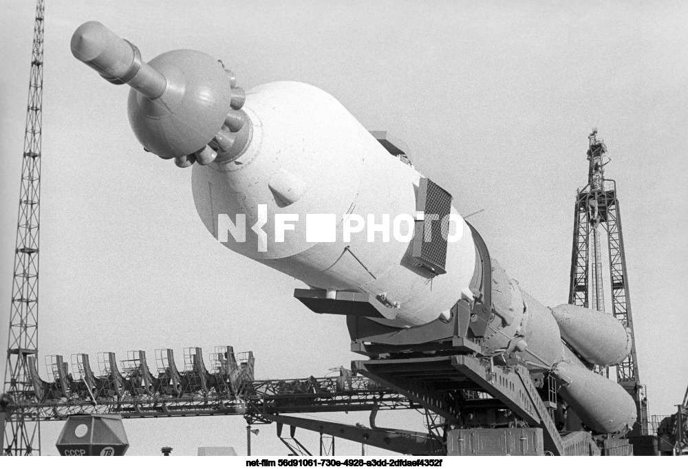 Launch of the Soyuz-9 spacecraft at Baikonur