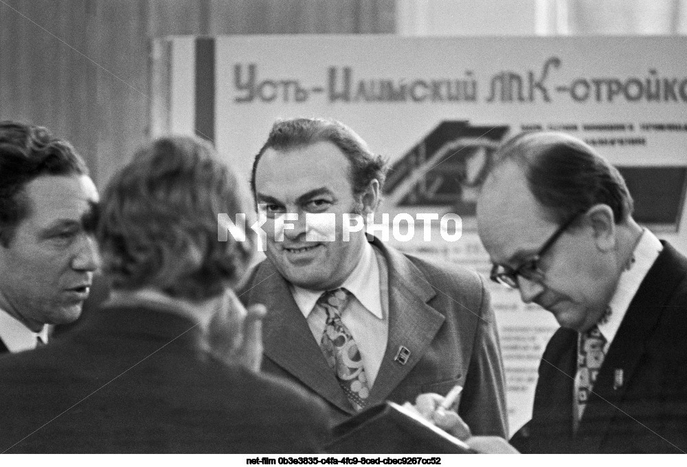 Начальник строительства Усть-Илимского лесопромышленного комплекса В.Н. Шпак