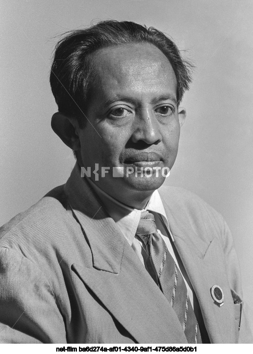 Писатель Интойо