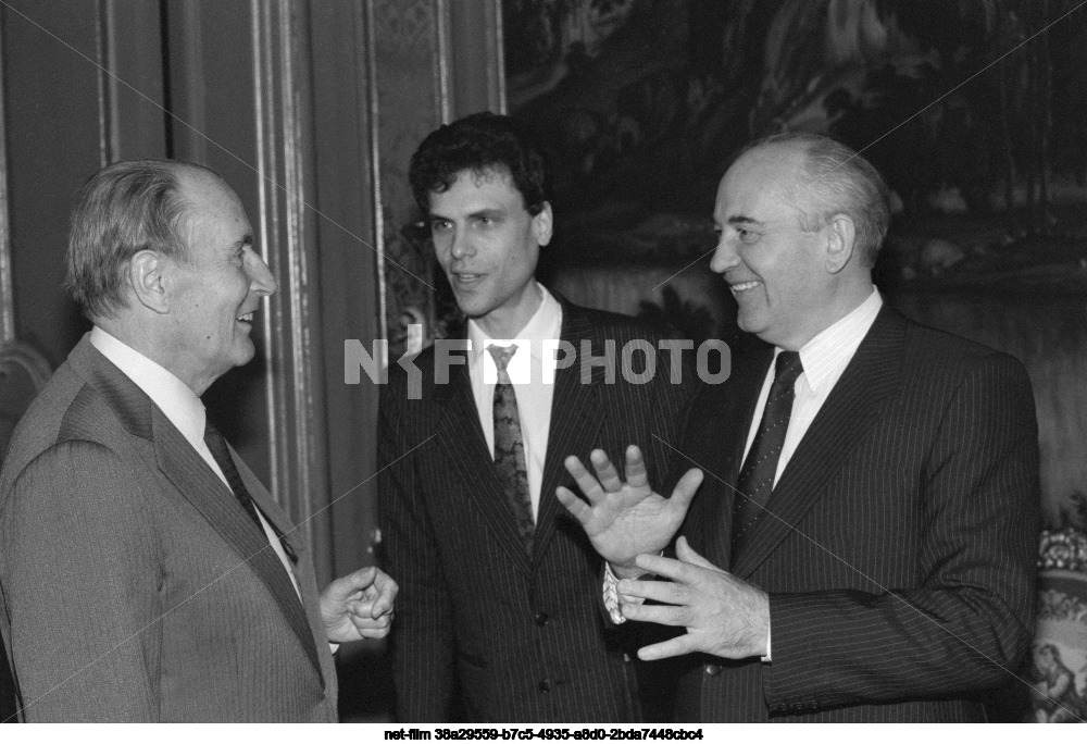Visit of F. Mitterrand to the USSR
