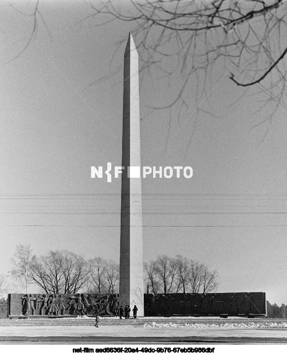 Монумент "В честь первых и славных побед Красной Армии" в Пскове