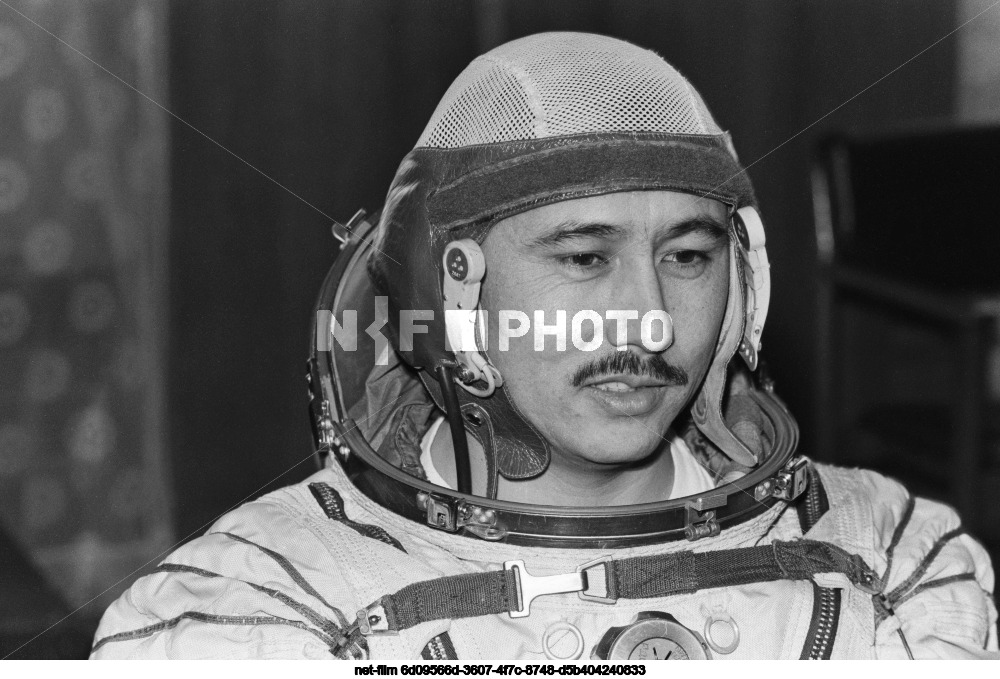 Pre-flight training of the Soyuz TM-13 spacecraft crews in Star City