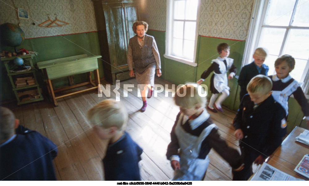 Урок физкультуры в сельской школе Калининской области