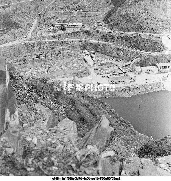 Construction of the Nurek hydroelectric power station in the Tajik SSR