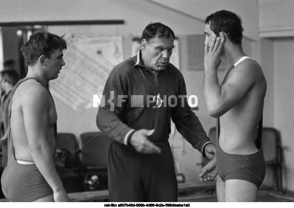 Борцы А.И. Парфенов и Н.Ф. Балбошин