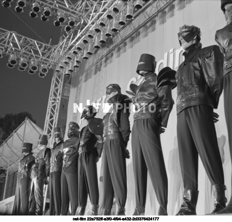 Модный показ П. Кардена в Москве