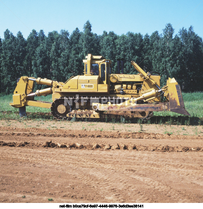 Testing of the T-800 tractor in the Chelyabinsk region