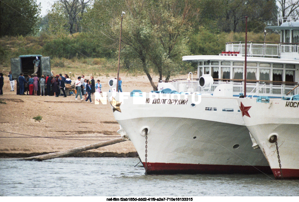 Пассажирский речной теплоход Юрий Долгорукий