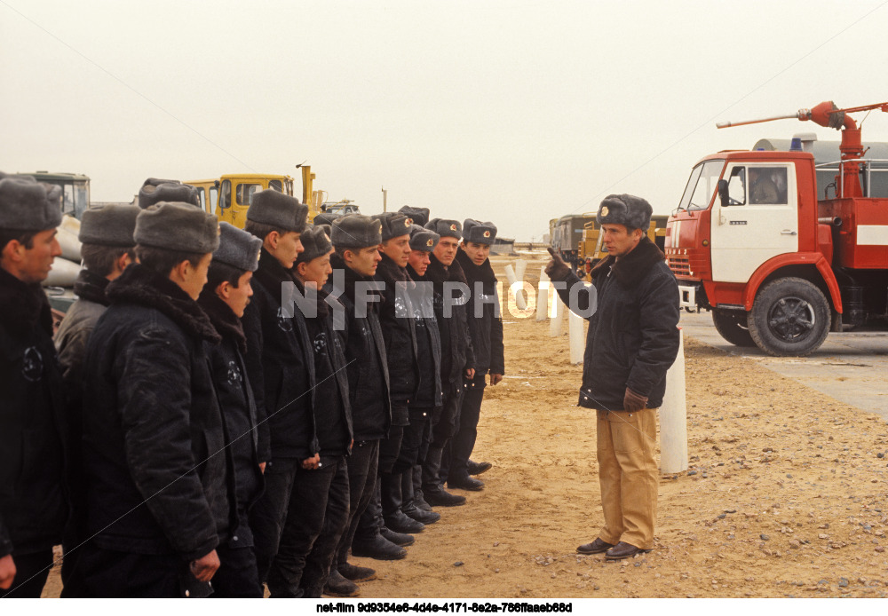 Preparations for the landing of the Buran orbital ship at Baikonur