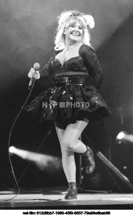 Эстрадная певица А.Б. Пугачева