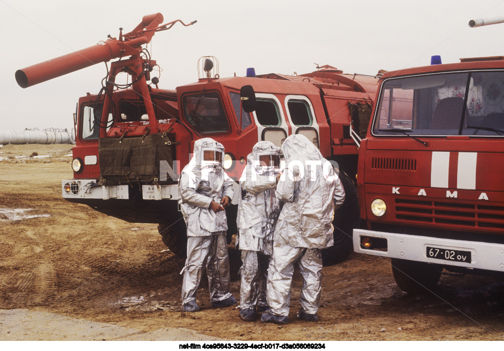 Preparations for the landing of the Buran orbital ship at Baikonur