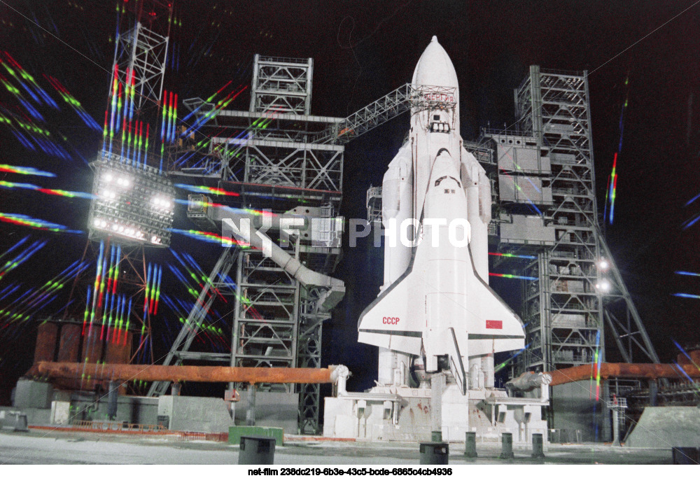 Preparations for the launch of the Energia-Buran space system at Baikonur