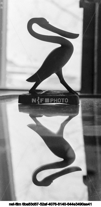 Stone figurine "Pelican" by H. Toibu-Haa