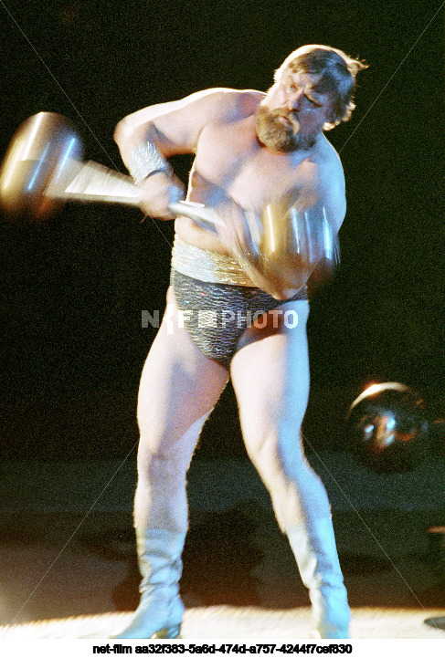 The program "Obvious-Incredible" at the Great Moscow Circus