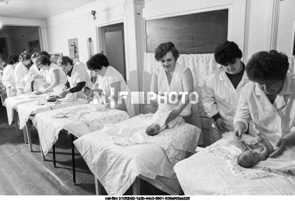 Роддом в поселке Северомуйск Бурятской ССР