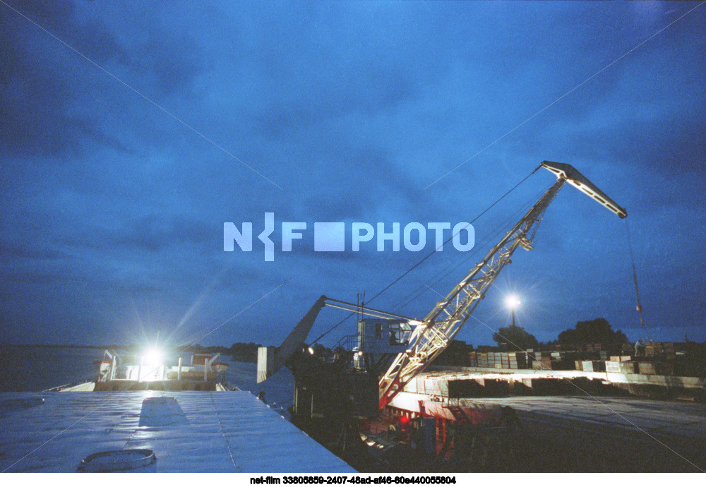 Уборка урожая арбузов в Астраханской области