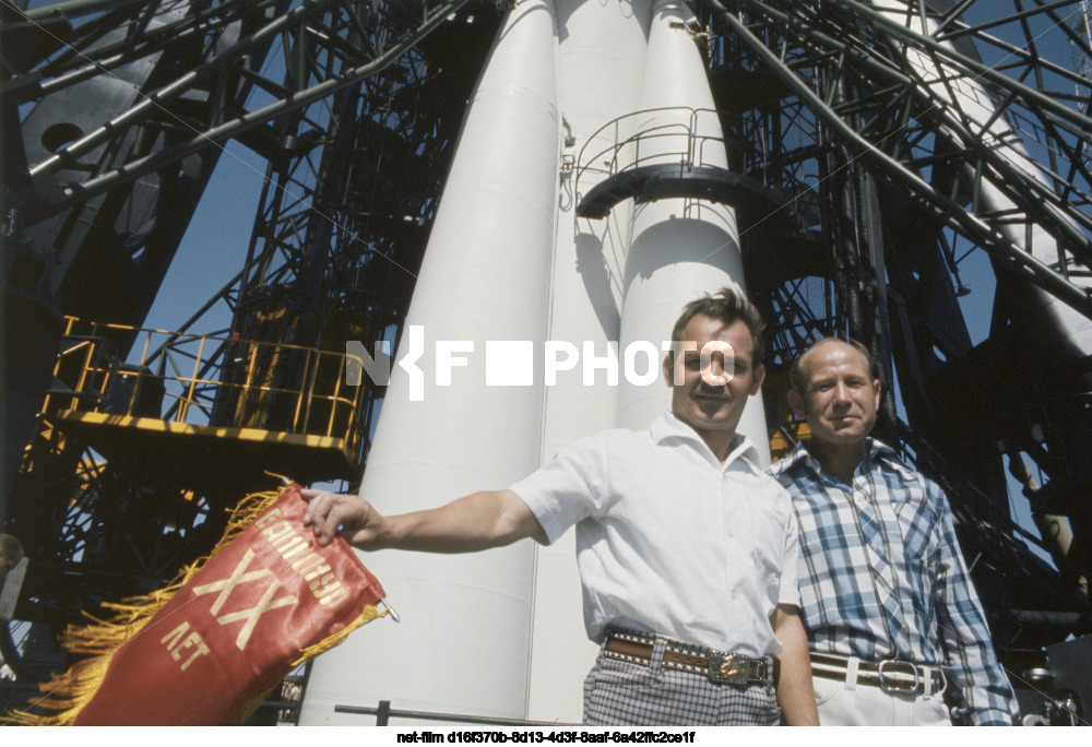 Preparation for a joint space flight under the Soyuz-Apollo program