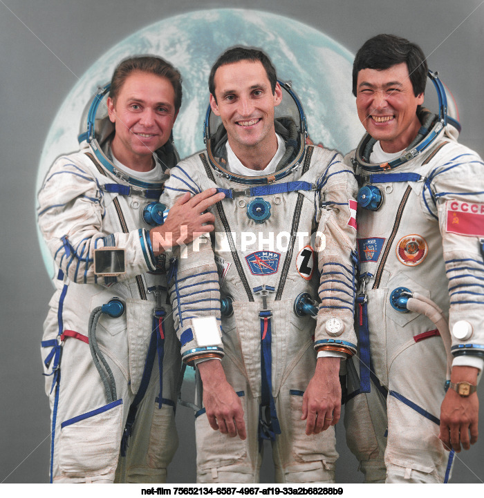Pre-flight training of the Soyuz TM-13 spacecraft crews in Star City