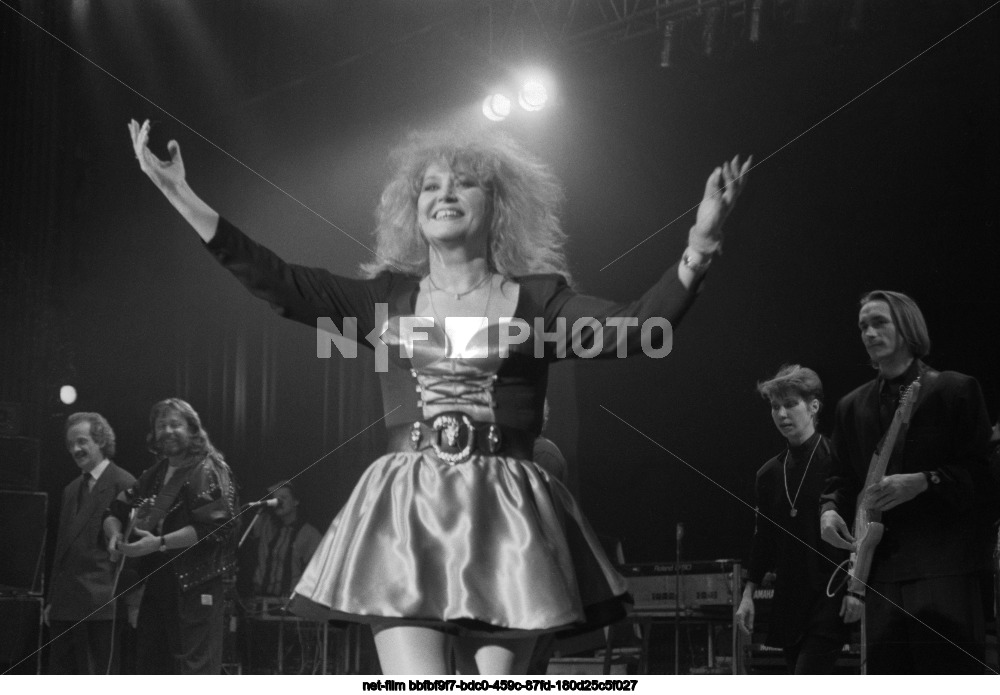 Эстрадная певица А.Б. Пугачева