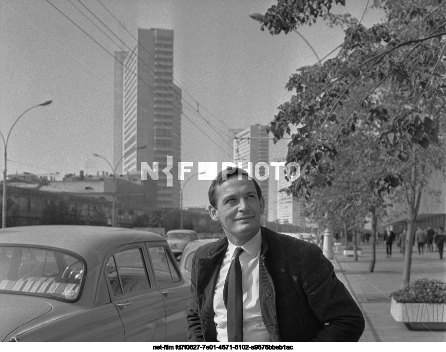 Артист В.С. Лановой