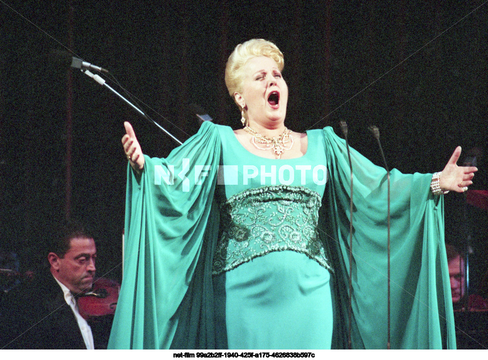 Tour of K. Ricciarelli in Russia