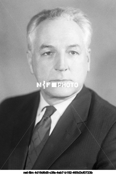 Председатель Госкомитета Совмина СССР по электротехнике Н.А. Оболенский