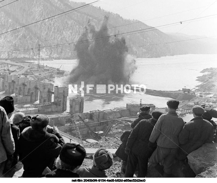 Construction of the Krasnoyarsk hydroelectric power station
