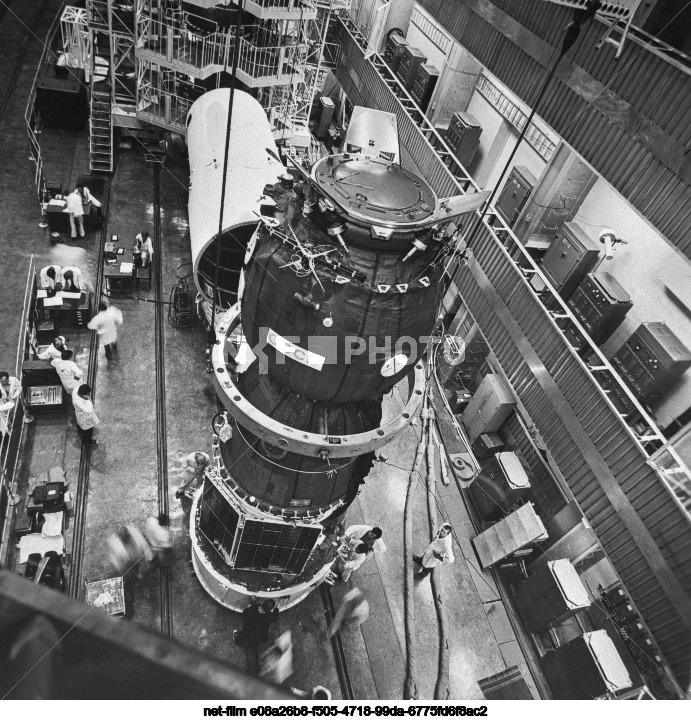 Preparation for a joint space flight under the Soyuz-Apollo program