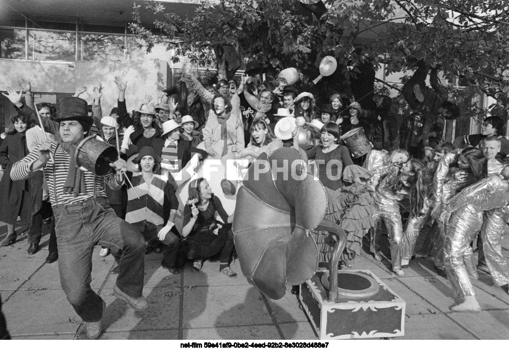Mime Festival "Mime Parade-82" in Leningrad