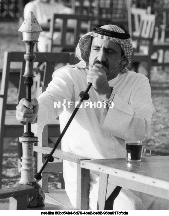 Жители Шарджи