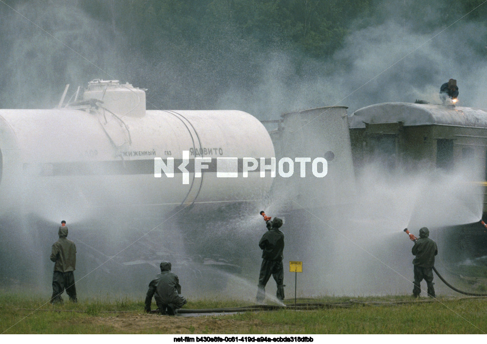 Учения Российского национального корпуса чрезвычайного гуманитарного реагирования при МЧС РФ в Московской области