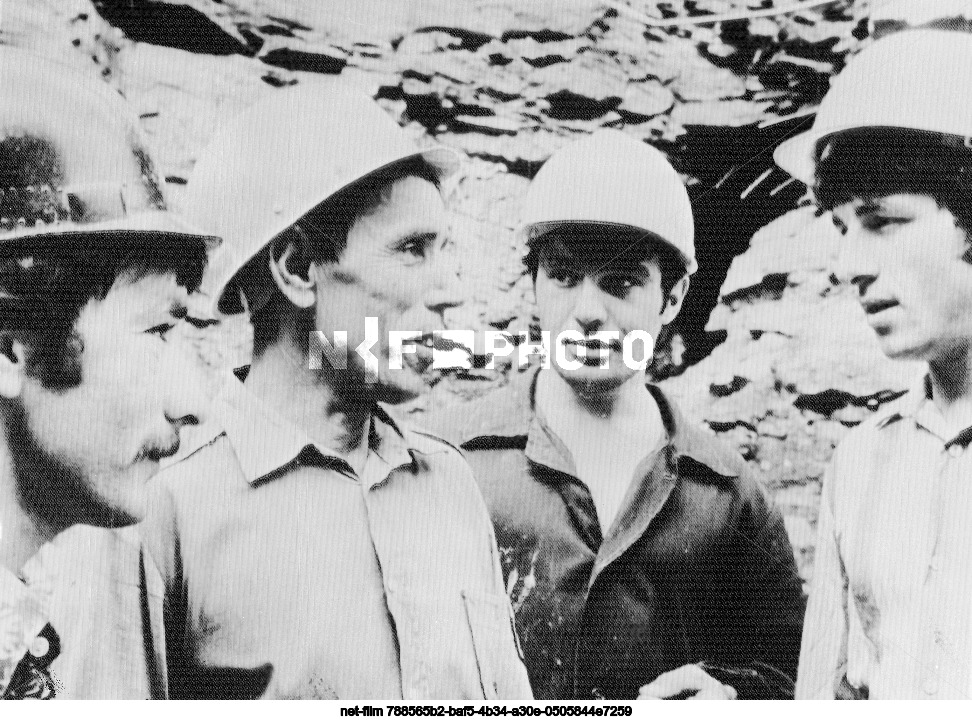 Construction of the Miatlinskaya hydroelectric power station in the Dagestan ASSR