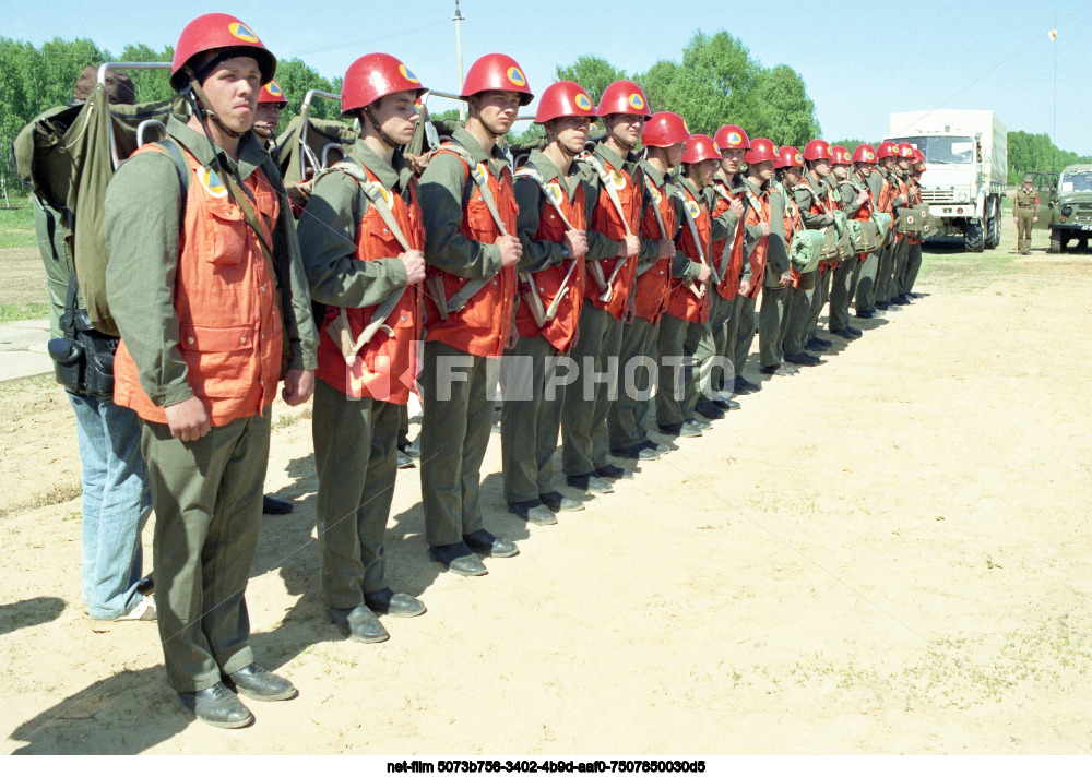 Учения Российского национального корпуса чрезвычайного гуманитарного реагирования при МЧС РФ в Московской области