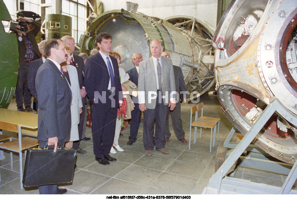 Поездка Б.Е. Немцова в Московский авиационный институт