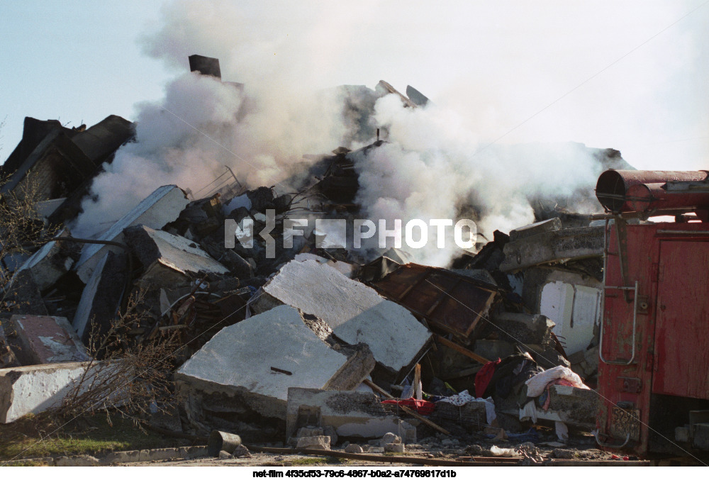 The aftermath of the earthquake in the village of Neftegorsk on Sakhalin