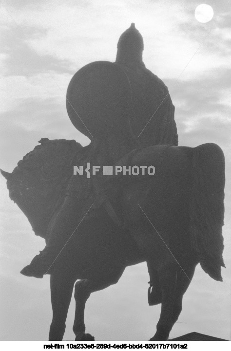 Памятник Ю. Долгорукому в Москве